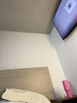 Snapshot of LaanaCooper chatting on 02/14/25, 03:58 LaanaCooper online show from 02/14/25, 03:58