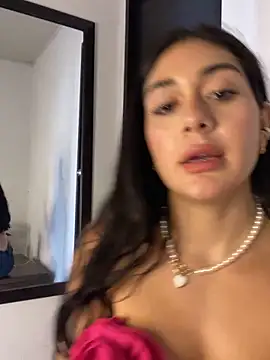 Snapshot of LaanaCooper chatting on 03/12/25, 04:35 LaanaCooper online show from 03/12/25, 04:35