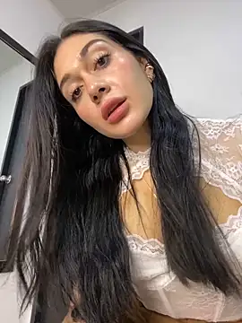 Snapshot of LaanaCooper chatting on 03/14/25, 01:24 LaanaCooper online show from 03/14/25, 01:24