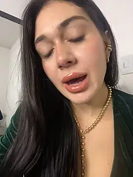 Snapshot of LaanaCooper chatting on 03/17/25, 02:01 LaanaCooper online show from 03/17/25, 02:01