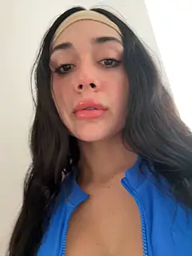 Snapshot of LaanaCooper chatting on 09/09/25, 06:18 LaanaCooper online show from 09/09/25, 06:18