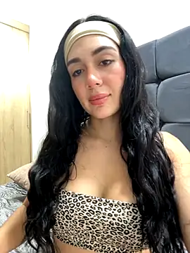 Snapshot of LaanaCooper chatting on 09/16/25, 08:54 LaanaCooper online show from 09/16/25, 08:54