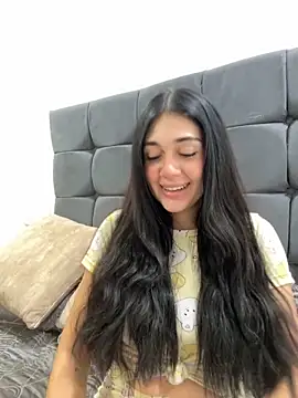 Snapshot of LaanaCooper chatting on 09/25/25, 03:27 LaanaCooper online show from 09/25/25, 03:27