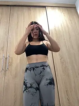 Snapshot of LaanaCooper chatting on 10/28/25, 04:20 LaanaCooper online show from 10/28/25, 04:20