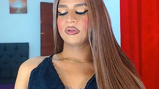 Snapshot of Valenntyna chatting on 12/23/24, 01:40 Valenntyna online show from 12/23/24, 01:40