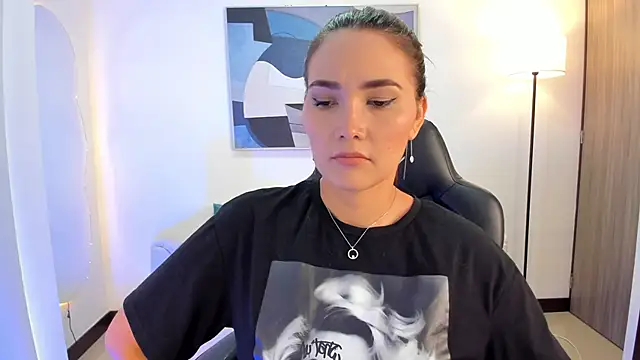 Snapshot of SaraParker_ chatting on 10/31/25, 04:08 SaraParker online show from 10/31/25, 04:08