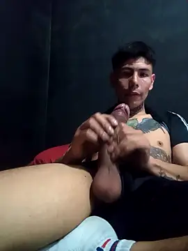 Snapshot of dannnyhot24 chatting on 02/03/25, 11:05 dannnyhot24 online show from 02/03/25, 11:05