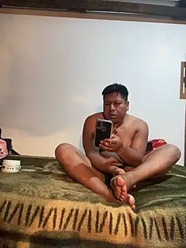 Snapshot of eamisay chatting on 04/06/26, 04:10 eamisay online show from 04/06/26, 04:10