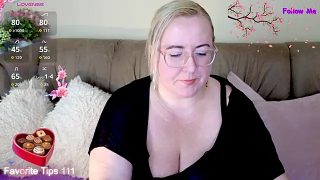 Snapshot of Ginesia chatting on 07/25/26, 12:47 Ginesia online show from 07/25/26, 12:47