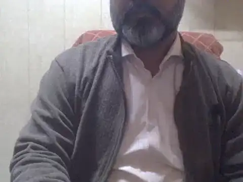 hairymaster95 online show from 12/17/24, 04:12