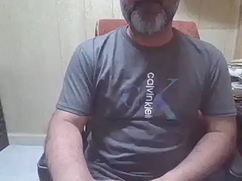 Snapshot of hairymaster95 chatting on 05/03/26, 06:41 hairymaster95 online show from 05/03/26, 06:41