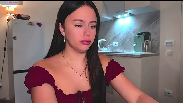 Snapshot of Megan_Nilson chatting on 01/05/25, 01:03 Megan Nilson online show from 01/05/25, 01:03