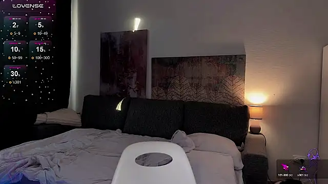 Snapshot of Megan_Nilson chatting on 03/15/25, 05:19 Megan Nilson online show from 03/15/25, 05:19