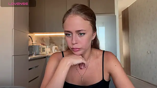 Megan Nilson online show from 08/02/26, 02:15