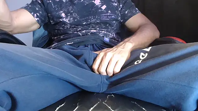 Snapshot of ErosFindomKing chatting on 03/21/26, 09:40 ErosFindomKing online show from 03/21/26, 09:40