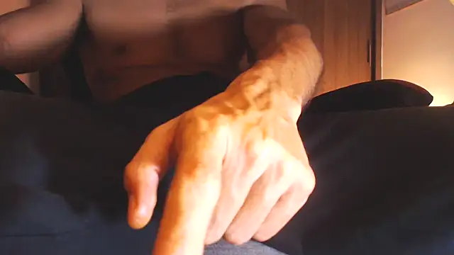 Snapshot of ErosFindomKing chatting on 04/08/26, 04:56 ErosFindomKing online show from 04/08/26, 04:56