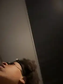 Snapshot of Cum2Charm chatting on 03/11/25, 05:38 Cum2Charm online show from 03/11/25, 05:38