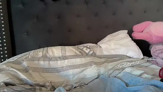 Cum2Charm online show from 04/14/26, 11:55