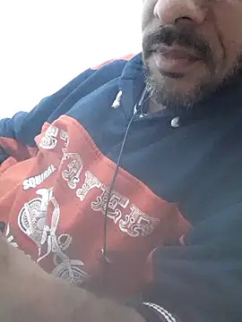 Snapshot of akramali40yo chatting on 12/13/25, 08:47 akramali40yo online show from 12/13/25, 08:47