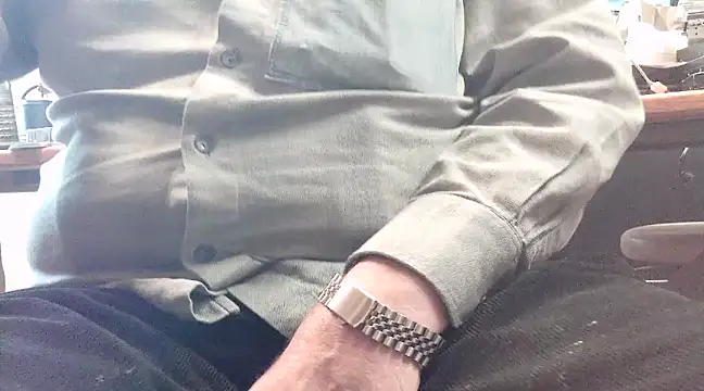 Snapshot of HaraldGermany chatting on 01/26/25, 03:25 HaraldGermany online show from 01/26/25, 03:25