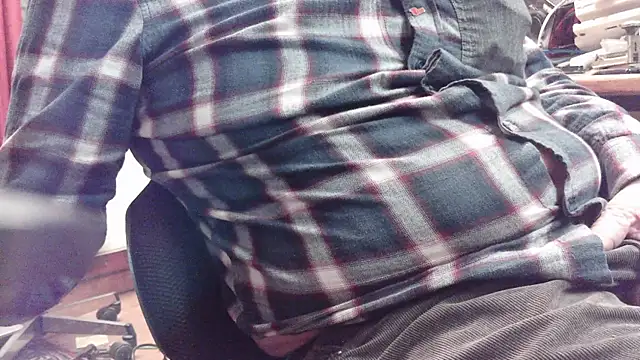 Snapshot of HaraldGermany chatting on 11/10/25, 05:56 HaraldGermany online show from 11/10/25, 05:56