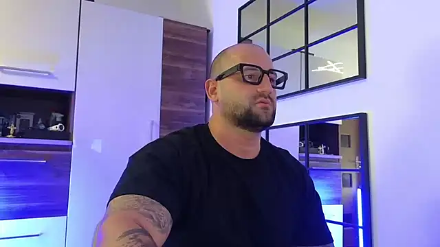 Snapshot of moonjoey chatting on 09/24/25, 01:58 moonjoey online show from 09/24/25, 01:58