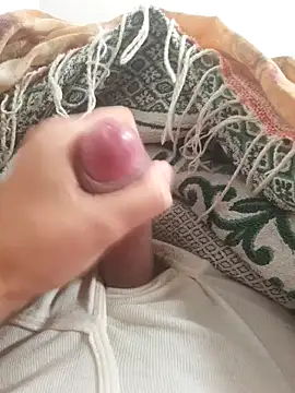 Snapshot of Ummfuss1 chatting on 12/16/24, 03:00 Ummfuss1 online show from 12/16/24, 03:00