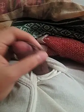 Snapshot of Ummfuss1 chatting on 01/09/25, 01:24 Ummfuss1 online show from 01/09/25, 01:24