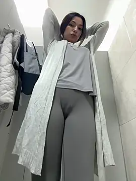 Snapshot of _MiaQueen_ chatting on 03/03/25, 11:35 MiaQueen online show from 03/03/25, 11:35