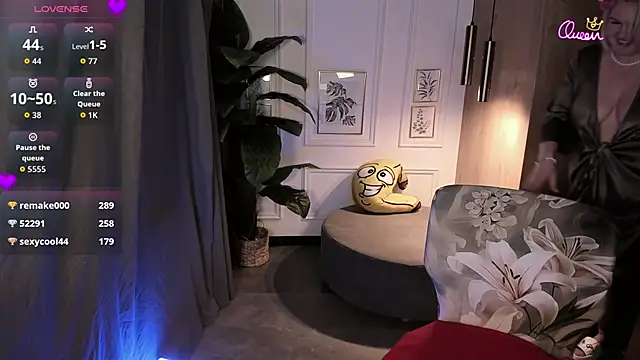 YolandaKiss online show from 04/06/26, 04:46