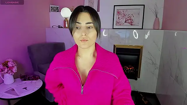 KylieMellow online show from 02/04/25, 05:21