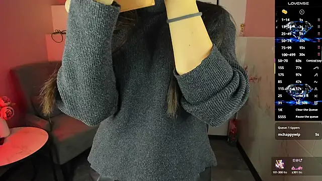 KylieMellow online show from 12/17/25, 05:24