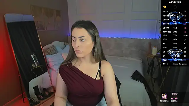 KylieMellow online show from 07/04/26, 05:24