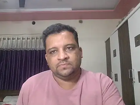 Snapshot of dhruv_love chatting on 06/01/26, 04:52 dhruv love online show from 06/01/26, 04:52