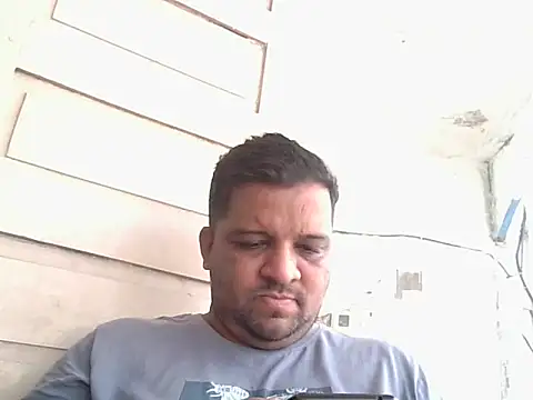 Snapshot of dhruv_love chatting on 06/05/26, 04:52 dhruv love online show from 06/05/26, 04:52