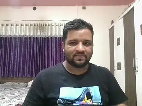 Snapshot of dhruv_love chatting on 06/18/26, 01:26 dhruv love online show from 06/18/26, 01:26