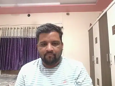 Snapshot of dhruv_love chatting on 06/20/26, 01:36 dhruv love online show from 06/20/26, 01:36