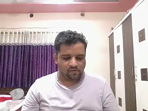 Snapshot of dhruv_love chatting on 07/02/26, 12:33 dhruv love online show from 07/02/26, 12:33