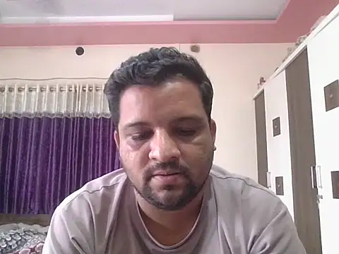 Snapshot of dhruv_love chatting on 07/08/26, 12:31 dhruv love online show from 07/08/26, 12:31