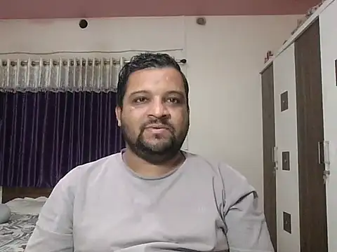 Snapshot of dhruv_love chatting on 07/20/26, 01:35 dhruv love online show from 07/20/26, 01:35