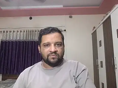 Snapshot of dhruv_love chatting on 07/23/26, 04:10 dhruv love online show from 07/23/26, 04:10