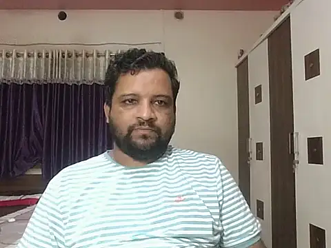 Snapshot of dhruv_love chatting on 07/30/26, 01:21 dhruv love online show from 07/30/26, 01:21