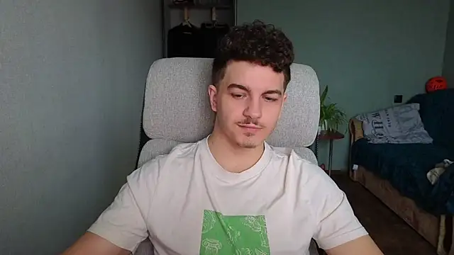 Remy Miles online show from 12/01/25, 10:09