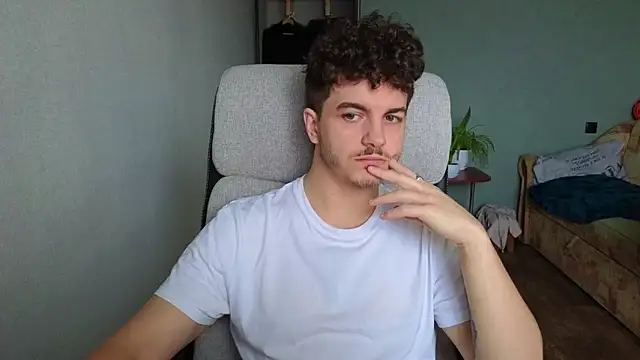 Remy Miles online show from 12/16/25, 07:57