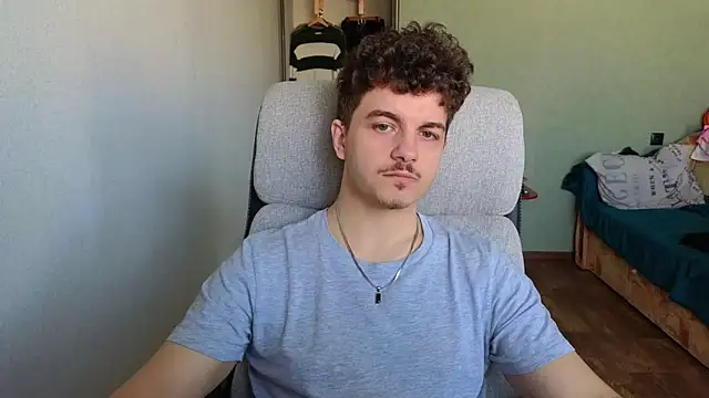 Snapshot of Remy_Miles chatting on 03/16/26, 06:06 Remy Miles online show from 03/16/26, 06:06