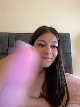 Alyshanon18 online show from 12/20/25, 03:30