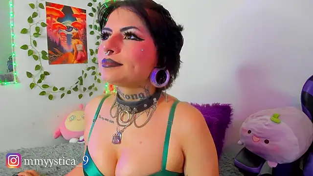 Snapshot of Rainnbow_ chatting on 03/11/26, 07:36 Rainnbow online show from 03/11/26, 07:36