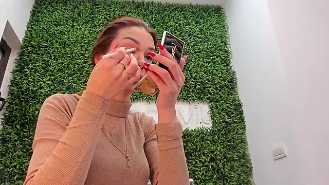 Snapshot of realhotfallingdevil chatting on 04/16/26, 05:08 realhotfallingdevil online show from 04/16/26, 05:08