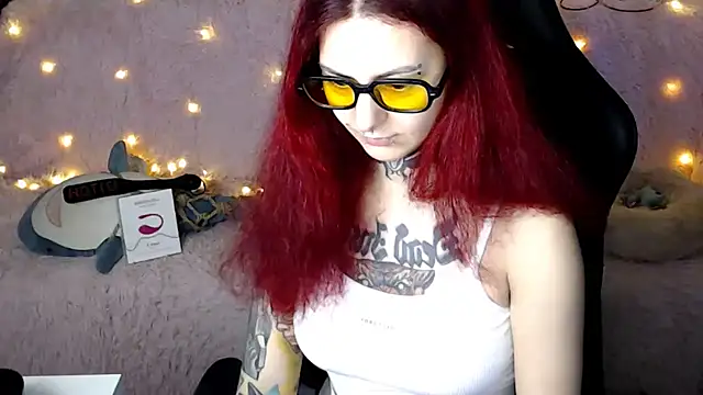 Snapshot of Ginger_Stay chatting on 03/15/25, 06:25 Ginger Stay online show from 03/15/25, 06:25