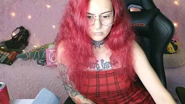 Snapshot of Ginger_Stay chatting on 09/10/25, 10:32 Ginger Stay online show from 09/10/25, 10:32